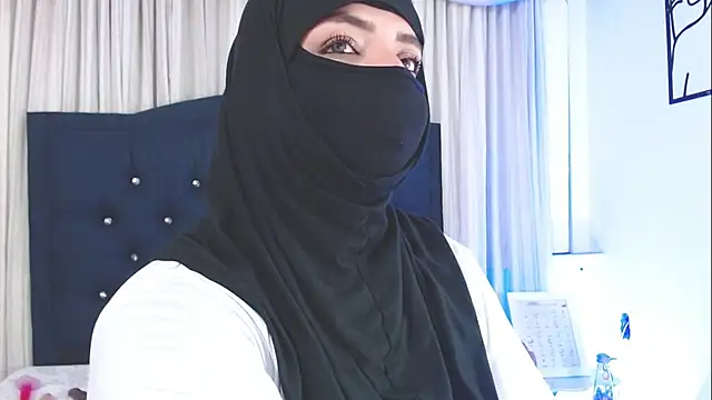 Snapshot of Uzra_hayed chatting on February 2025 02:03:01 AM Uzra hayed online show from February 2025 02:03:01 AM