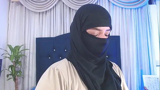 Snapshot of Uzra_hayed chatting on March 2025 11:14:02 PM Uzra hayed online show from March 2025 11:14:02 PM