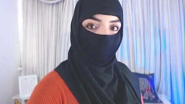 Snapshot of Uzra_hayed chatting on October 2025 07:33:01 PM Uzra hayed online show from October 2025 07:33:01 PM