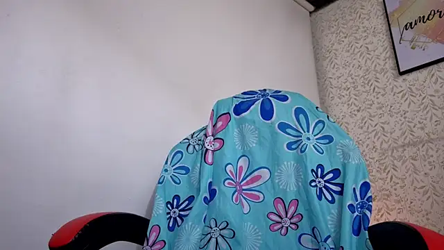 Snapshot of luly_pink chatting on July 2026 05:02:02 AM luly pink online show from July 2026 05:02:02 AM