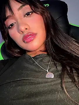 VictoireFeller online show from January 2026 03:23:01 AM