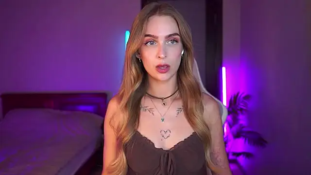 Kamila icee online show from September 2025 07:14:02 PM