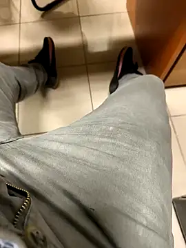 onbifeet online show from March 2026 06:15:02 PM