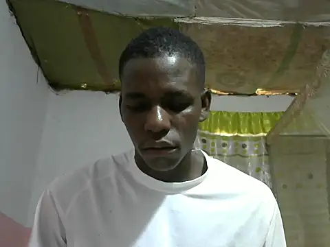 Snapshot of Bigras0011 chatting on September 2025 04:24:02 AM Bigras0011 online show from September 2025 04:24:02 AM