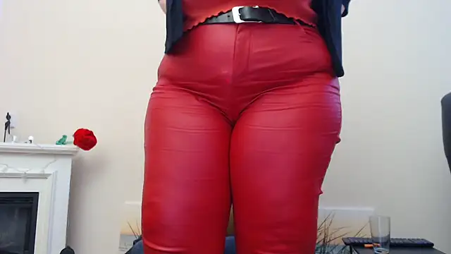 MilfGina online show from February 2025 08:18:01 PM