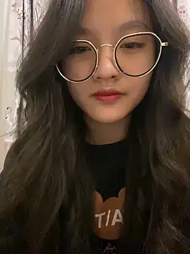 Krixxi22 online show from December 2024 02:48:02 PM