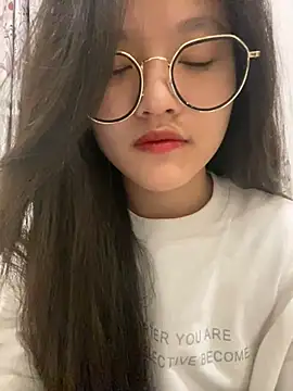 Krixxi22 online show from December 2024 03:52:01 PM