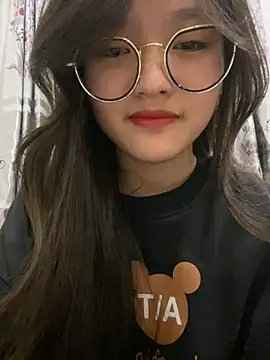 Krixxi22 online show from January 2025 03:14:01 PM