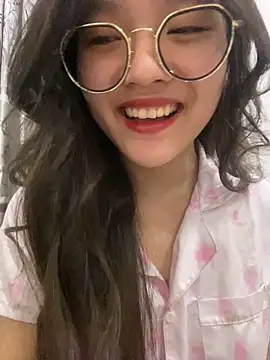 Krixxi22 online show from March 2025 02:12:01 PM