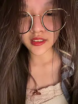 Krixxi22 online show from September 2025 04:31:02 PM