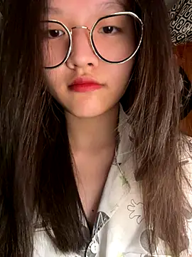 Krixxi22 online show from October 2025 05:46:02 PM