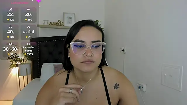 Snapshot of zoe_danae_ chatting on January 2025 12:10:01 PM zoe danae online show from January 2025 12:10:01 PM