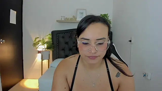 Snapshot of zoe_danae_ chatting on March 2025 12:09:01 PM zoe danae online show from March 2025 12:09:01 PM