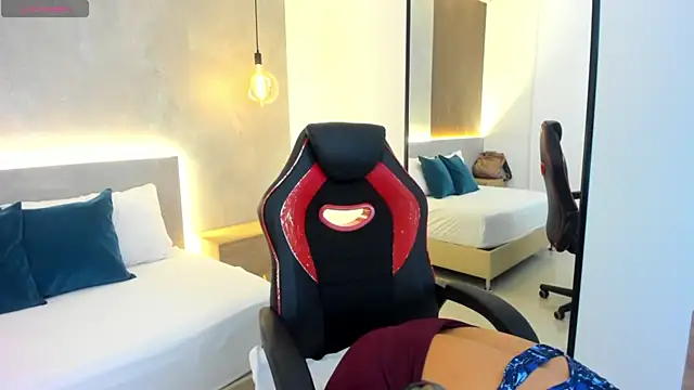 zoe danae  online show from January 2026 12:07:02 PM