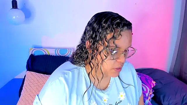 monicabbw  online show from January 2025 05:09:01 PM