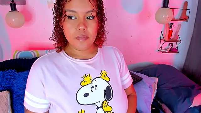 monicabbw  online show from November 2025 05:12:01 PM