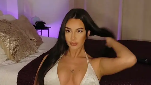 LuanaDess online show from April 2026 10:34:02 PM