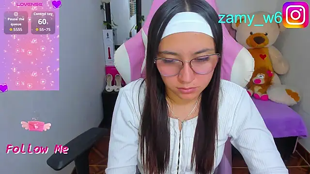 Snapshot of karla_cute01 chatting on June 2026 05:06:02 AM karla cute01 online show from June 2026 05:06:02 AM