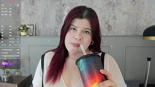 Snapshot of Scarlett_grey1 chatting on December 2024 04:01:01 AM Scarlett grey1 online show from December 2024 04:01:01 AM