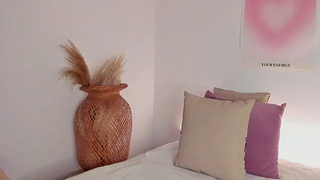 EmmaCollemann online show from February 2026 11:01:01 PM