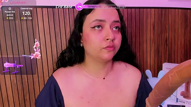 Snapshot of cassie_ibarra chatting on July 2026 05:30:01 PM cassie ibarra online show from July 2026 05:30:01 PM