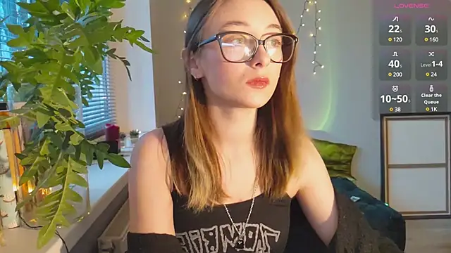 Snapshot of monlight__dana chatting on December 2024 01:35:01 PM monlight  dana online show from December 2024 01:35:01 PM