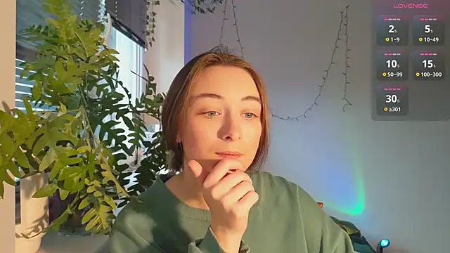 Snapshot of monlight__dana chatting on February 2025 12:47:01 PM monlight  dana online show from February 2025 12:47:01 PM