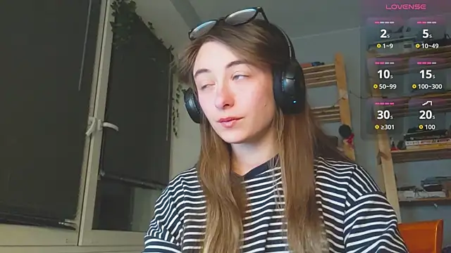 Snapshot of monlight__dana chatting on November 2025 04:23:01 PM monlight dana online show from November 2025 04:23:01 PM