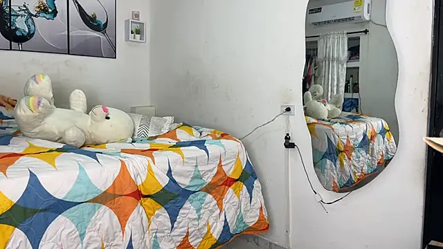 wendy alejo1712 online show from September 2025 12:11:01 AM