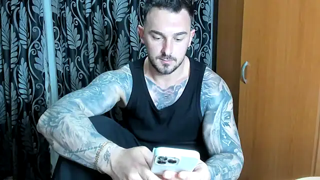 Snapshot of Jonmusclemaster chatting on April 2026 07:39:02 PM Jonmusclemaster online show from April 2026 07:39:02 PM