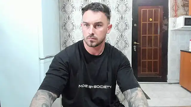 Snapshot of Jonmusclemaster chatting on May 2026 08:14:02 PM Jonmusclemaster online show from May 2026 08:14:02 PM