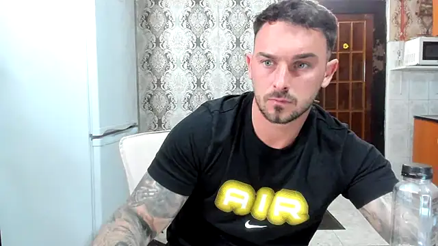 Snapshot of Jonmusclemaster chatting on May 2026 08:06:02 PM Jonmusclemaster online show from May 2026 08:06:02 PM