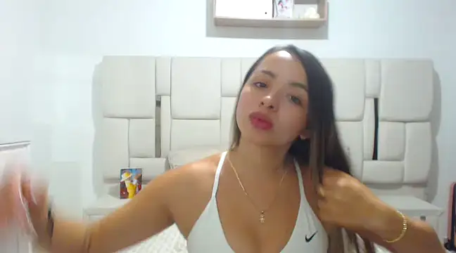 Ammyvelez online show from February 2025 10:09:01 PM