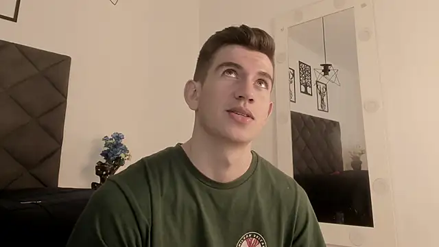 Snapshot of MikaelSlow chatting on March 2025 07:26:02 AM MikaelSlow online show from March 2025 07:26:02 AM