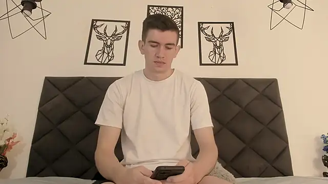 Snapshot of MikaelSlow chatting on March 2025 07:13:02 AM MikaelSlow online show from March 2025 07:13:02 AM