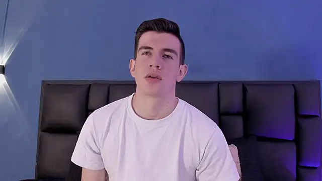 Snapshot of MikaelSlow chatting on September 2025 04:55:02 AM MikaelSlow online show from September 2025 04:55:02 AM