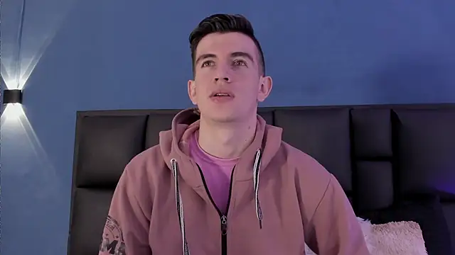 Snapshot of MikaelSlow chatting on September 2025 03:51:01 AM MikaelSlow online show from September 2025 03:51:01 AM