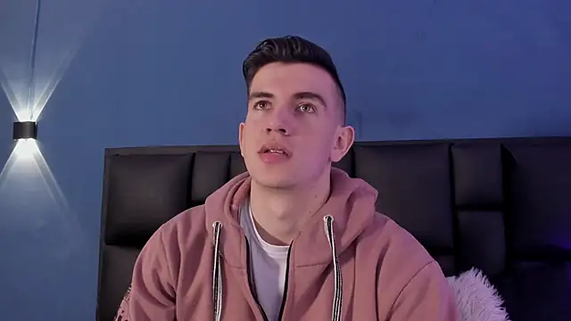 Snapshot of MikaelSlow chatting on October 2025 03:56:01 AM MikaelSlow online show from October 2025 03:56:01 AM