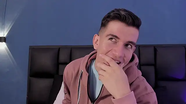 Snapshot of MikaelSlow chatting on October 2025 04:19:02 AM MikaelSlow online show from October 2025 04:19:02 AM