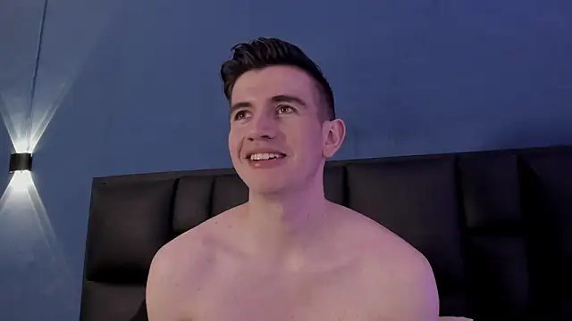 Snapshot of MikaelSlow chatting on October 2025 04:15:01 AM MikaelSlow online show from October 2025 04:15:01 AM