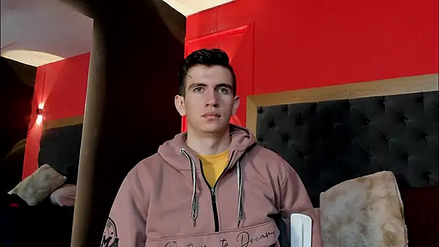 Snapshot of MikaelSlow chatting on November 2025 08:32:01 PM MikaelSlow online show from November 2025 08:32:01 PM