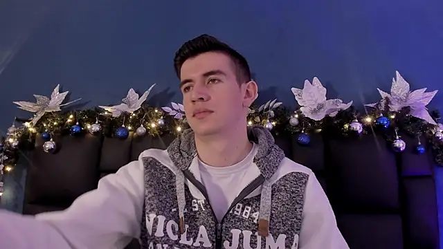 Snapshot of MikaelSlow chatting on November 2025 04:03:02 AM MikaelSlow online show from November 2025 04:03:02 AM