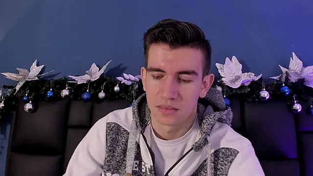 Snapshot of MikaelSlow chatting on November 2025 04:04:01 AM MikaelSlow online show from November 2025 04:04:01 AM