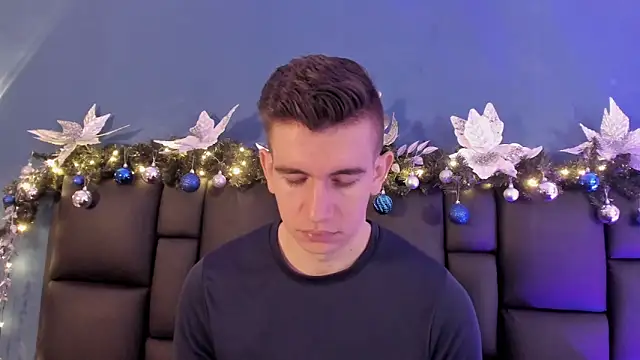 Snapshot of MikaelSlow chatting on December 2025 04:31:02 AM MikaelSlow online show from December 2025 04:31:02 AM