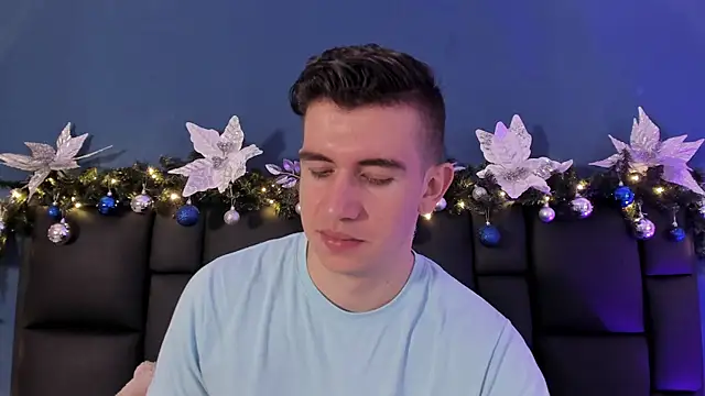 Snapshot of MikaelSlow chatting on December 2025 03:38:02 AM MikaelSlow online show from December 2025 03:38:02 AM