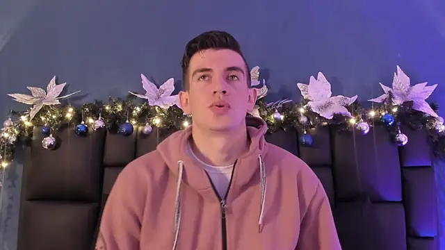 MikaelSlow online show from January 2026 03:31:02 AM