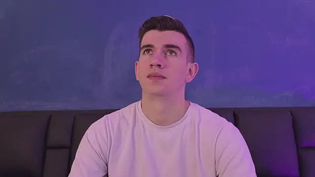 MikaelSlow online show from March 2026 04:02:02 AM