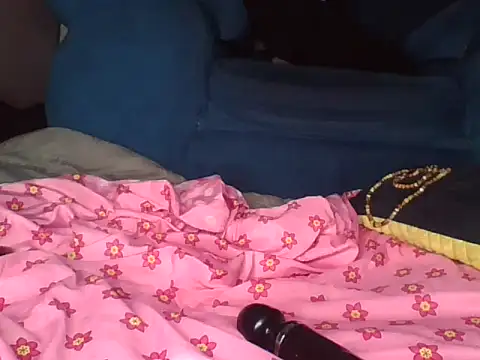 SquirtQueen222 online show from April 2026 06:19:01 AM