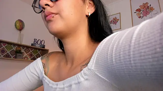 Aily Yozuko online show from February 2025 02:51:02 AM