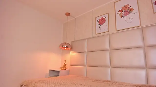 Aily Yozuko online show from September 2025 02:33:02 AM